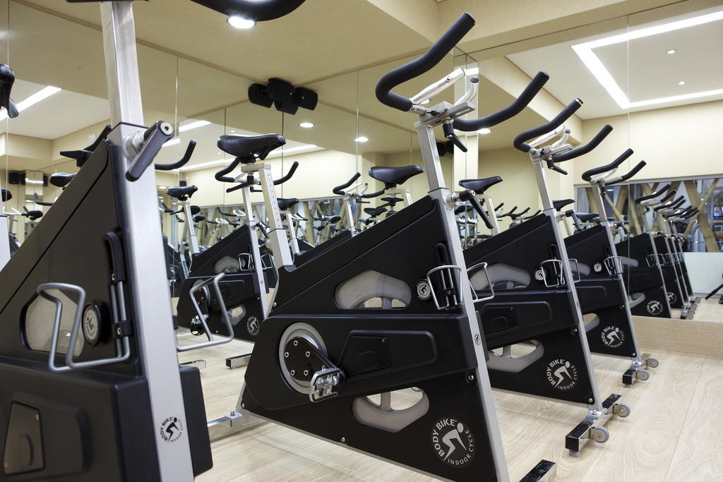 Limneon Resort & Spa Kastoria Exterior photo Indoor cycling