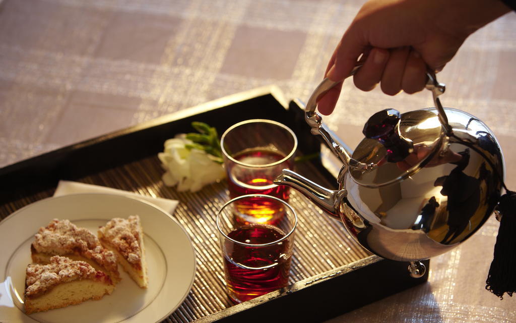 Limneon Resort & Spa Kastoria Exterior photo A pot of tea